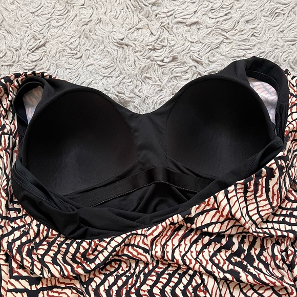 Raisins Swimsuit Stingray Flounce One Piece 24W - Picture 6 of 8